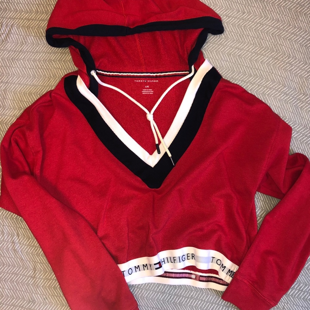 Tommy Hilfiger cropped hoodie